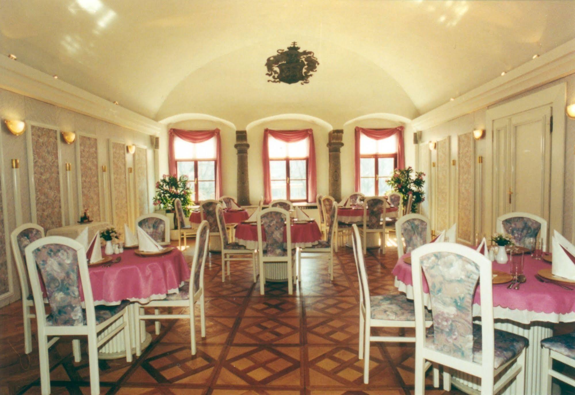 Levoča Hotel Stela المطعم الصورة